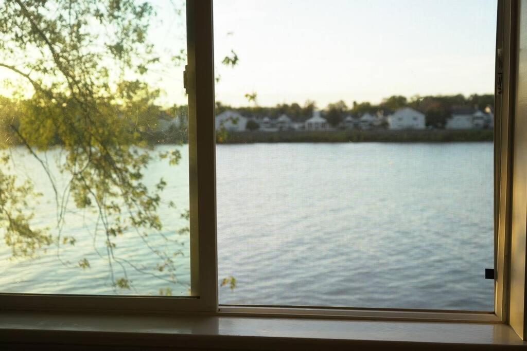 Queen Bed Beautiful Sunset W River View Fast Wifi Lejlighed Troy Eksteriør billede